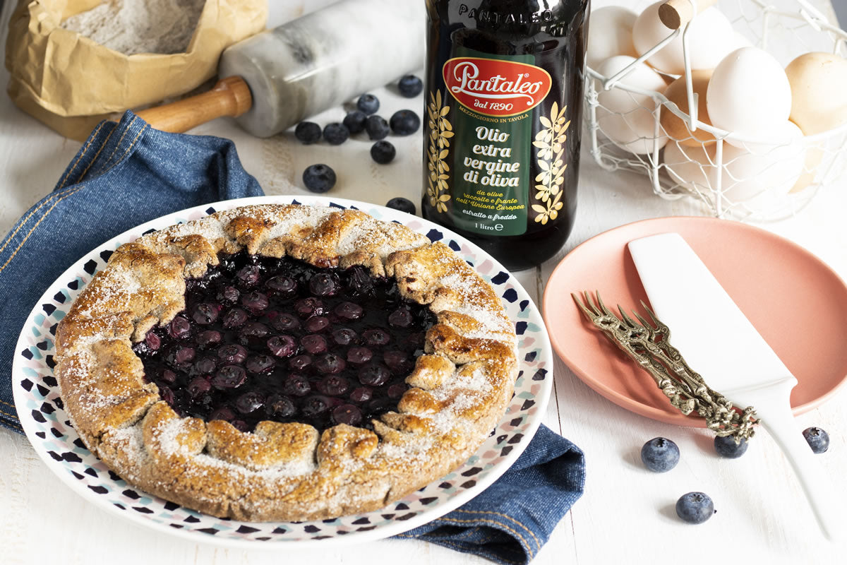 Olio Pantaleo - Crostata senza glutine di grano saraceno ai mirtilli
