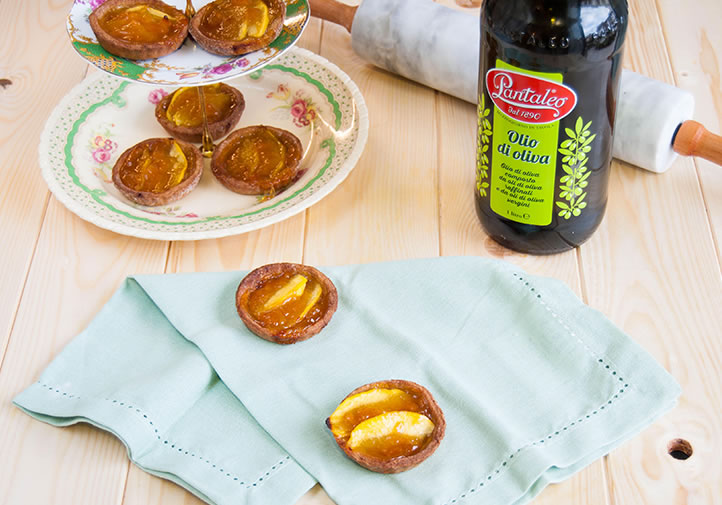 Olio Pantaleo - Crostatine all'olio con marmellata e pesche
