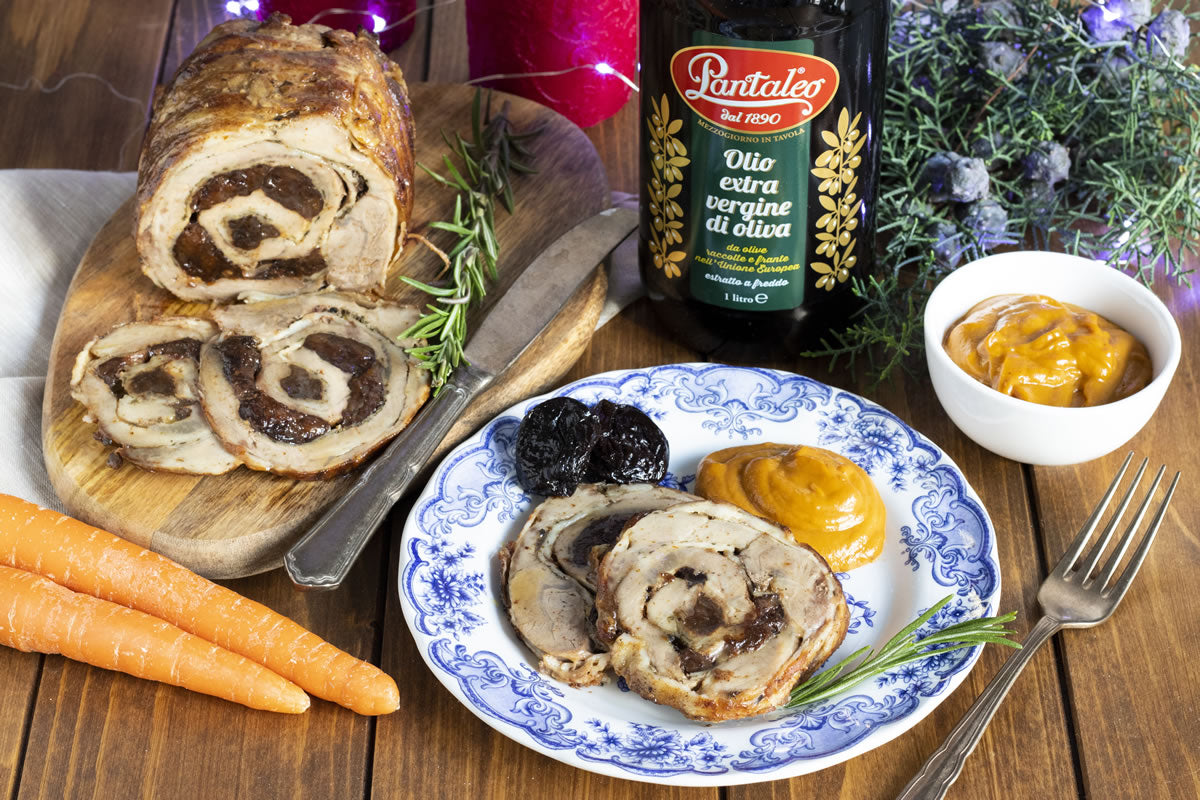 Olio Pantaleo - Rollè di maiale ripieno di prugne in crosta di pancetta