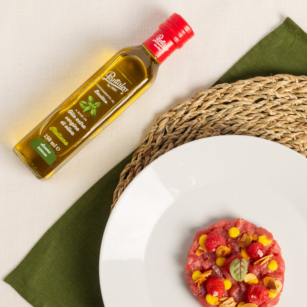 Dressing made with 100% Italiano extra-virgin olive oil, flavoured with basil